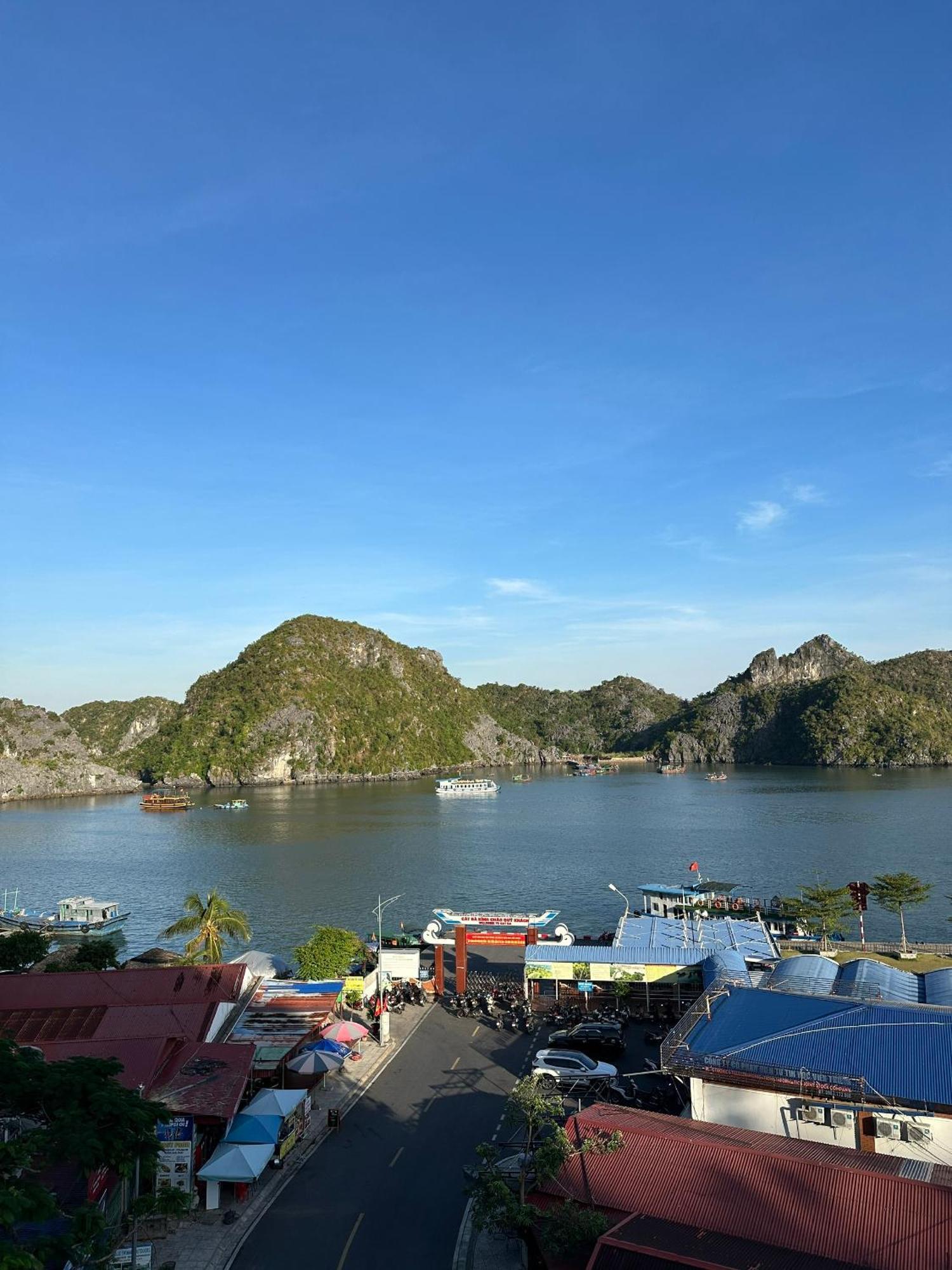 Cat Ba Plaza Hotel Dong Khe Sau Exterior photo